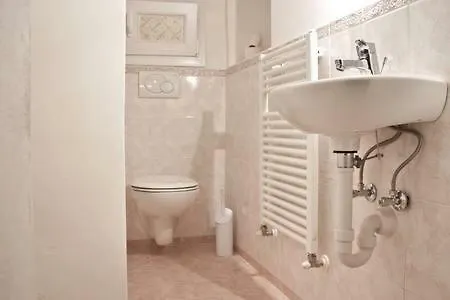 Your Best Experience In Our Lake Como Flock Town Daire *