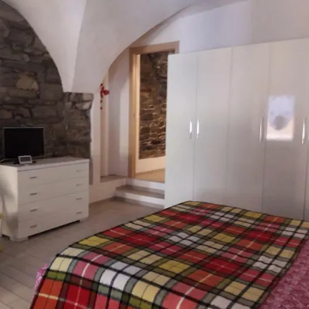 Your Best Experience In Our Lake Como Flock Town Apartment Brienno